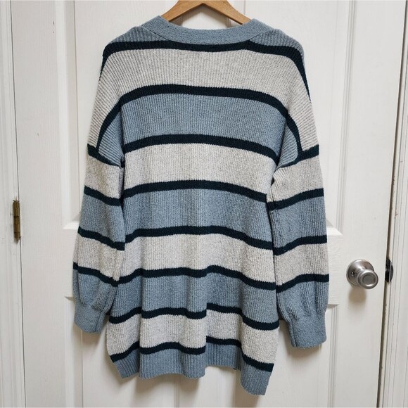 Maurices Cardigan Sweater Womens L Blue Gray Striped Open Front Casual Soft - Picture 2 of 8